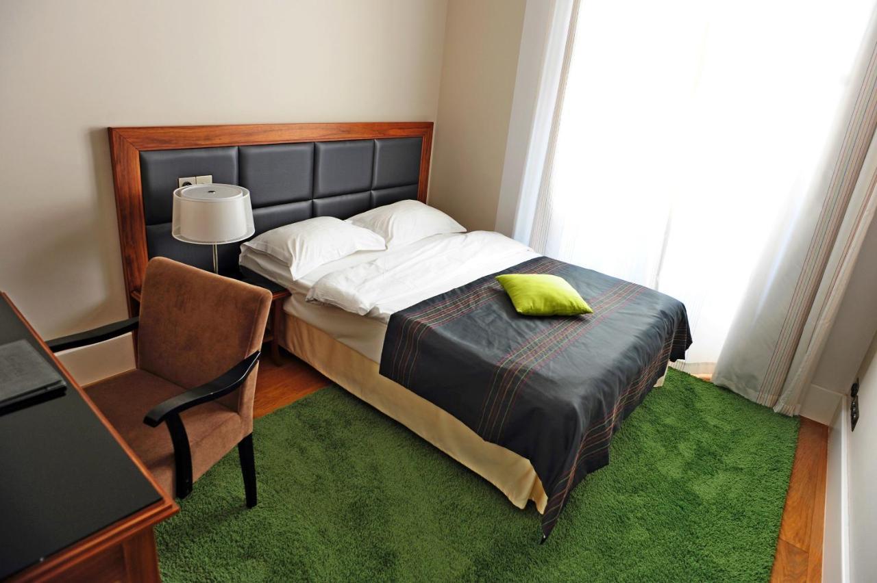 Hotel Zamek ルブリニェツ エクステリア 写真